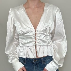 PrettyLittleThing cropped, satin, button top. Women’s Size 8.